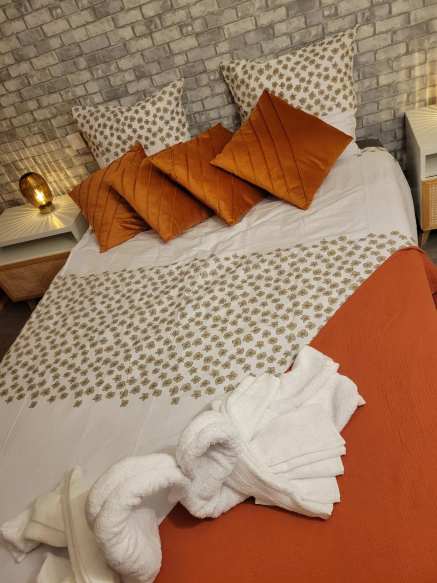 Le Duplex Du Cocon De 凡尔赛 外观 照片